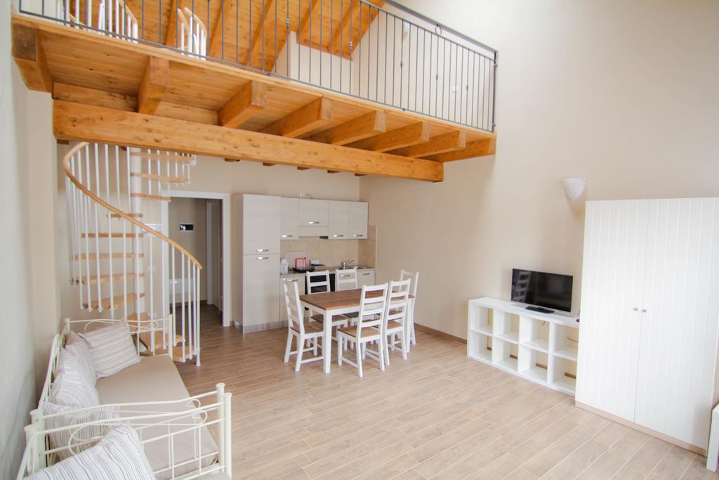 Agriturismo Cascina Della Fontana Lodi Ruang foto