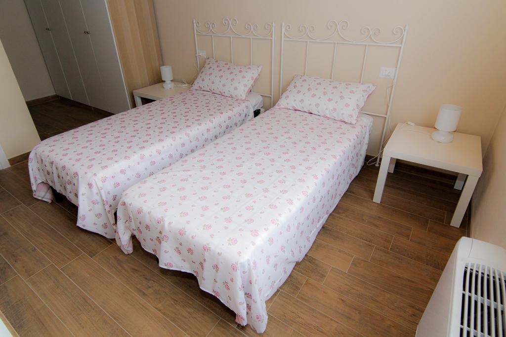 Agriturismo Cascina Della Fontana Lodi Ruang foto