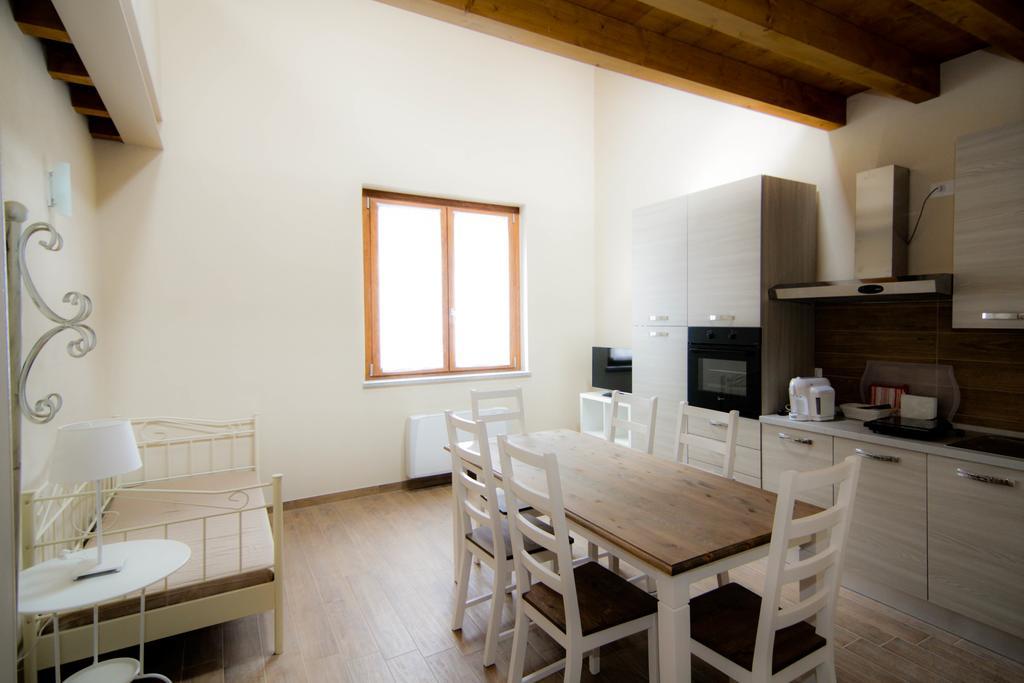 Agriturismo Cascina Della Fontana Lodi Ruang foto
