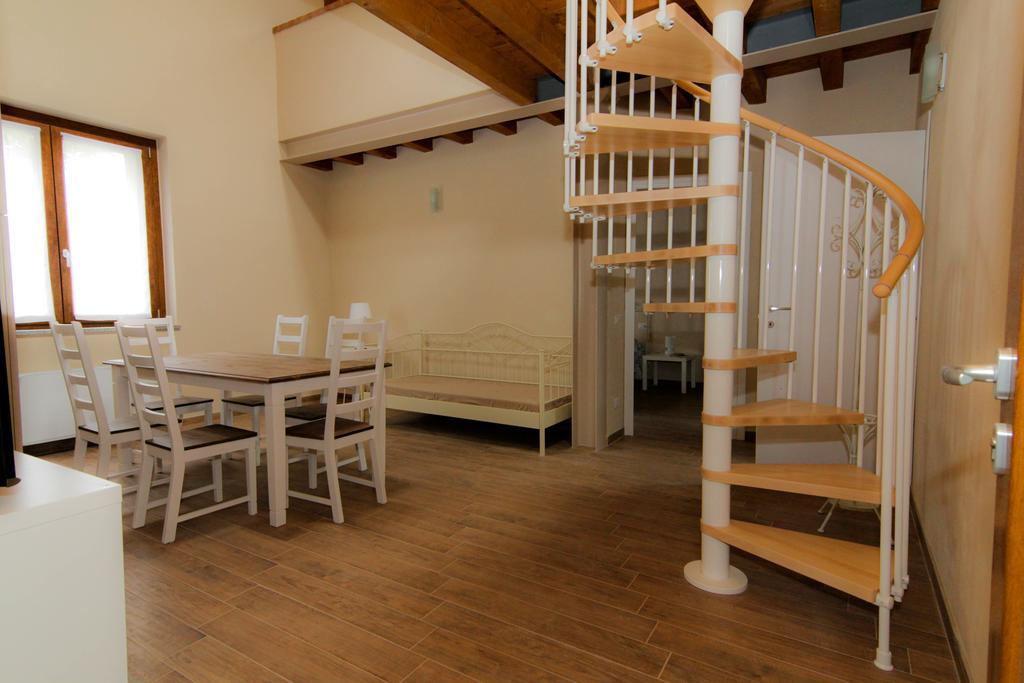 Agriturismo Cascina Della Fontana Lodi Ruang foto