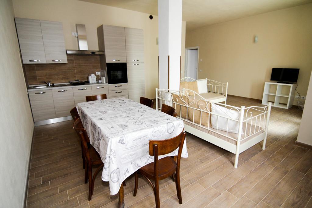 Agriturismo Cascina Della Fontana Lodi Ruang foto